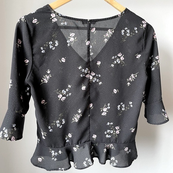 Dynamite Black Floral Print Cinched Front V-Neck Blouse - Picture 3 of 4